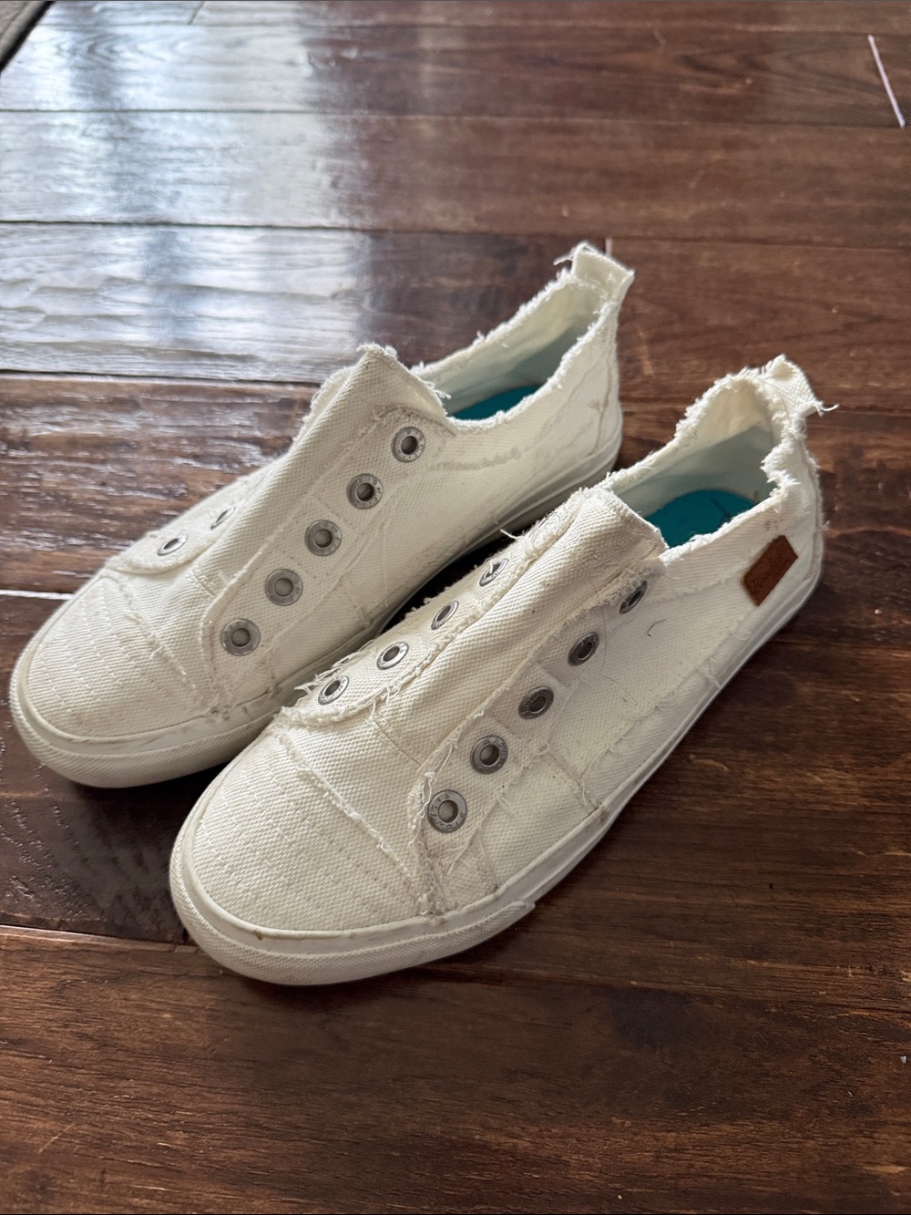 Casual Women’s White Canvas Slip-On Sneakers with Frayed Trim